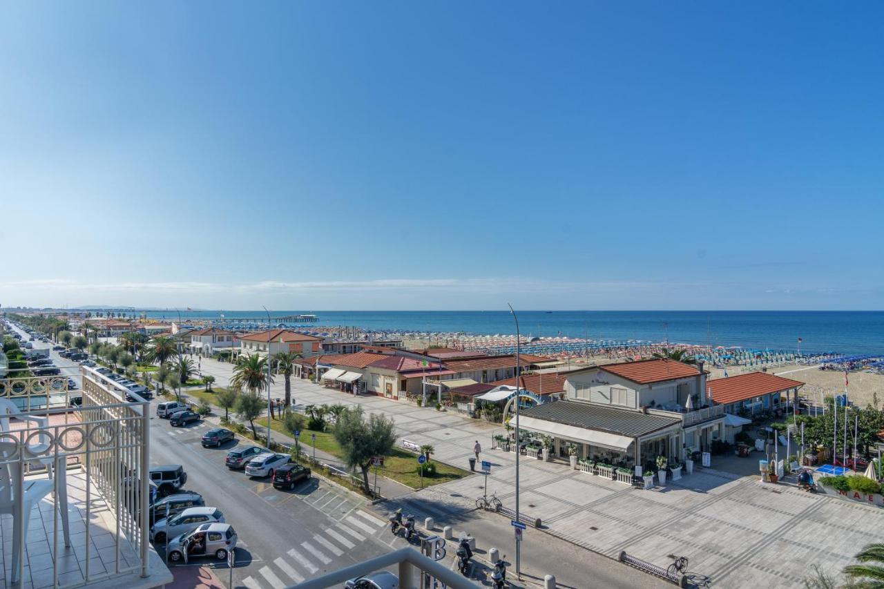 Hotel Brunella Лідо-ді-Камайоре Екстер'єр фото